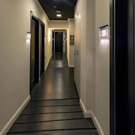 Apart-hotel Triple A - Stylish Seven On The Pedestrian - Free Parking! *